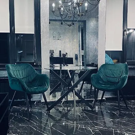 Luxury Design Apartments In The Center Of Kiev Exterior photo