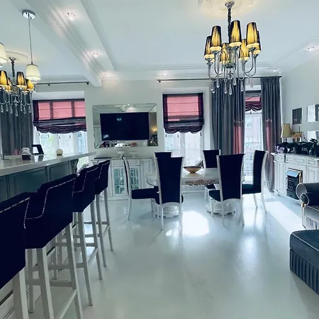 Luxury Design Apartments In The Center Of Kiev Exterior photo