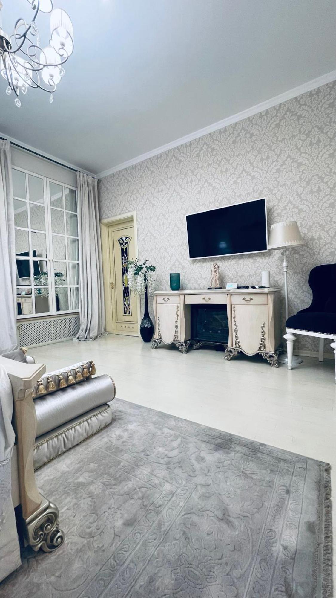 Luxury Design In The Center Of Kijów